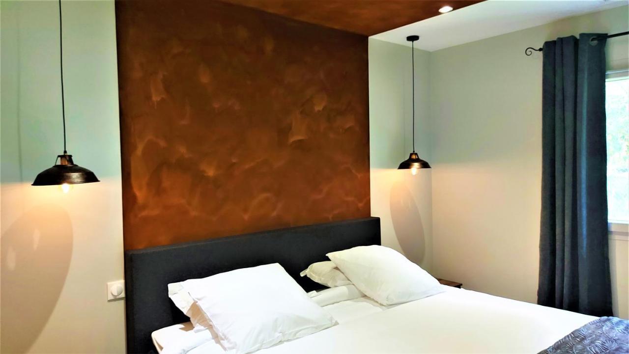 Gite Spa & Nature Saint-Chamassy ภายนอก รูปภาพ